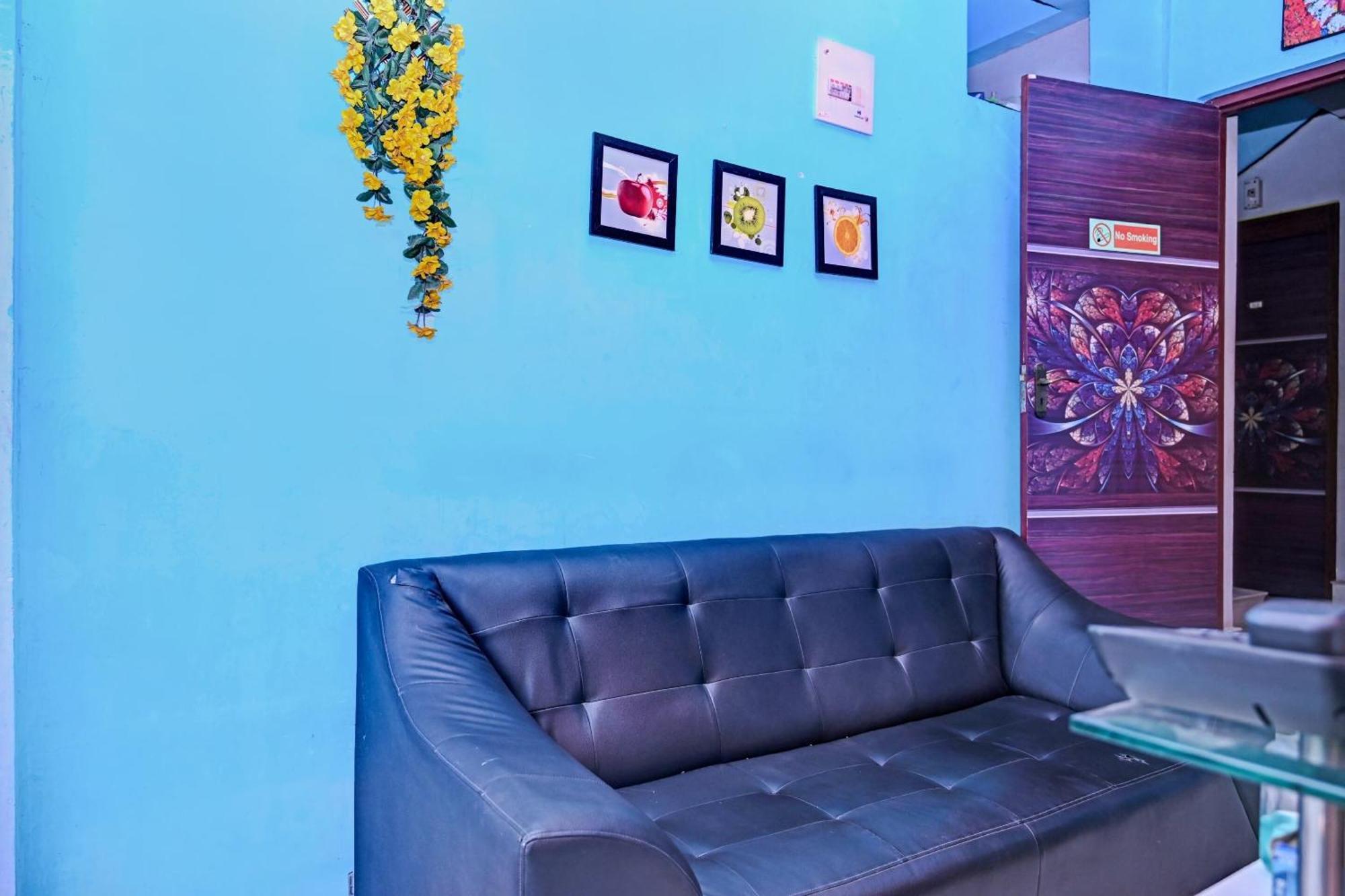 Oyo Flagship Shree Corporate Near Tcs Gitabitan Hotel 3*