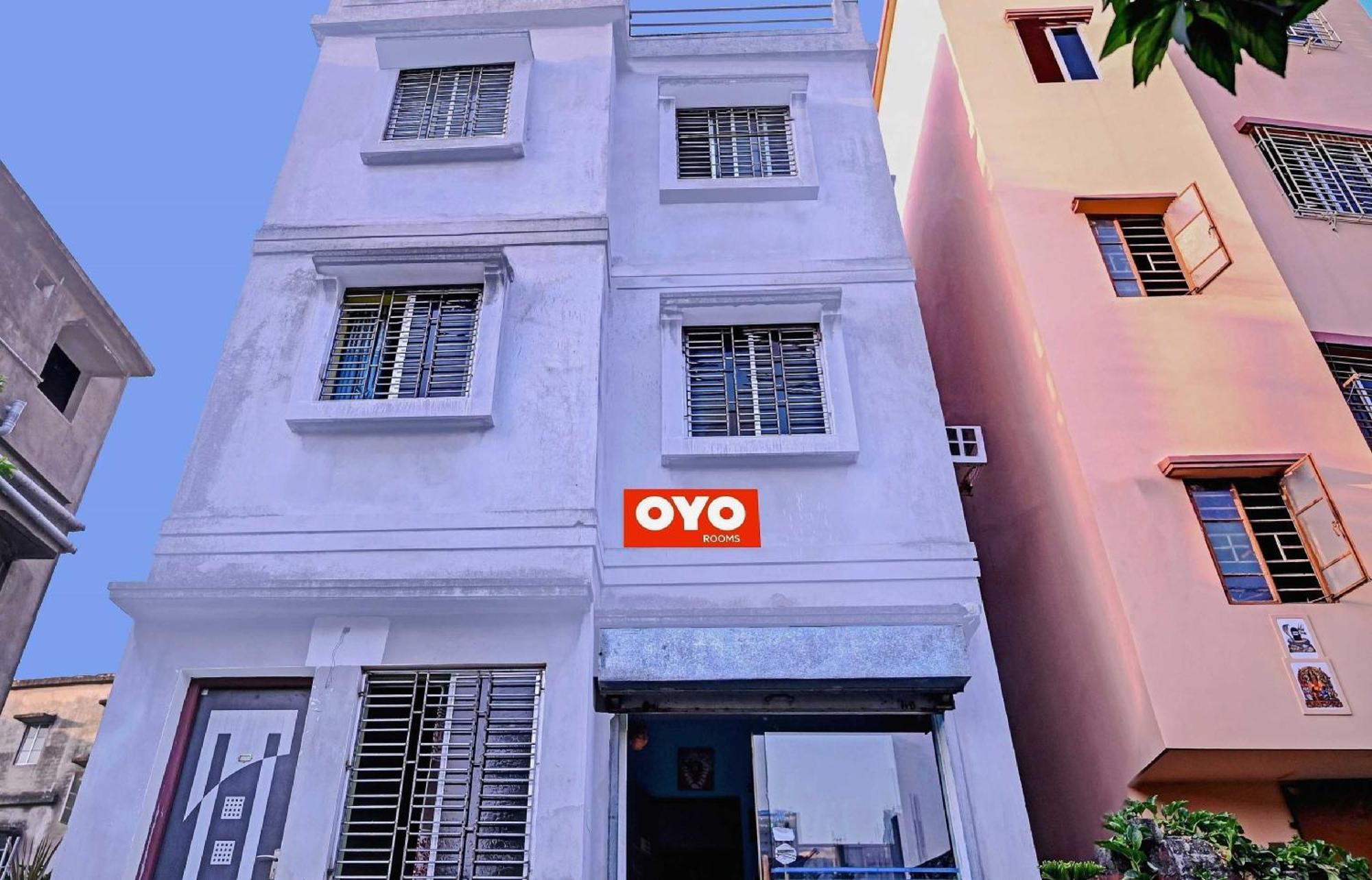 Oyo Flagship Shree Corporate Near Tcs Gitabitan